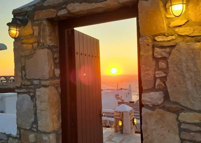 Cavo Apollon Sunset Pool